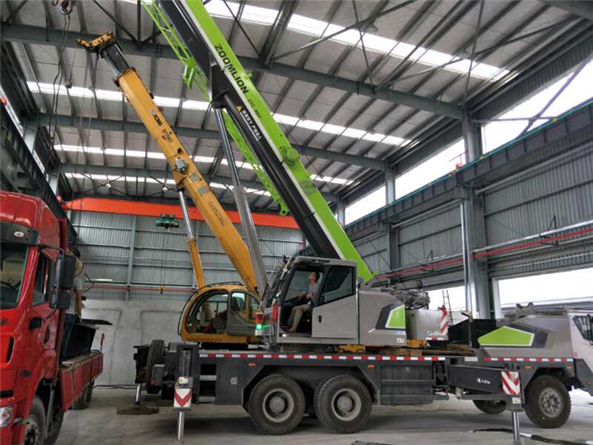 陇西县高空车出租需要注意哪些安全事项？