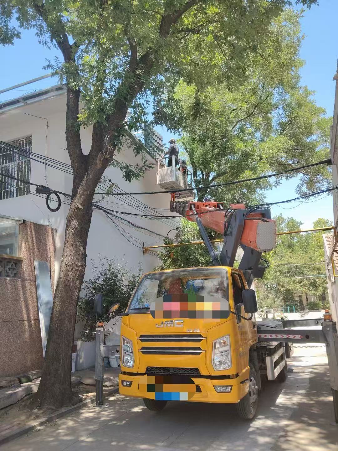 陇西县高空作业车能吊装重物吗？最大承载多少公斤？