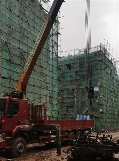 陇西县“慢工细活”—— 吊车的 “微动控制” 技术